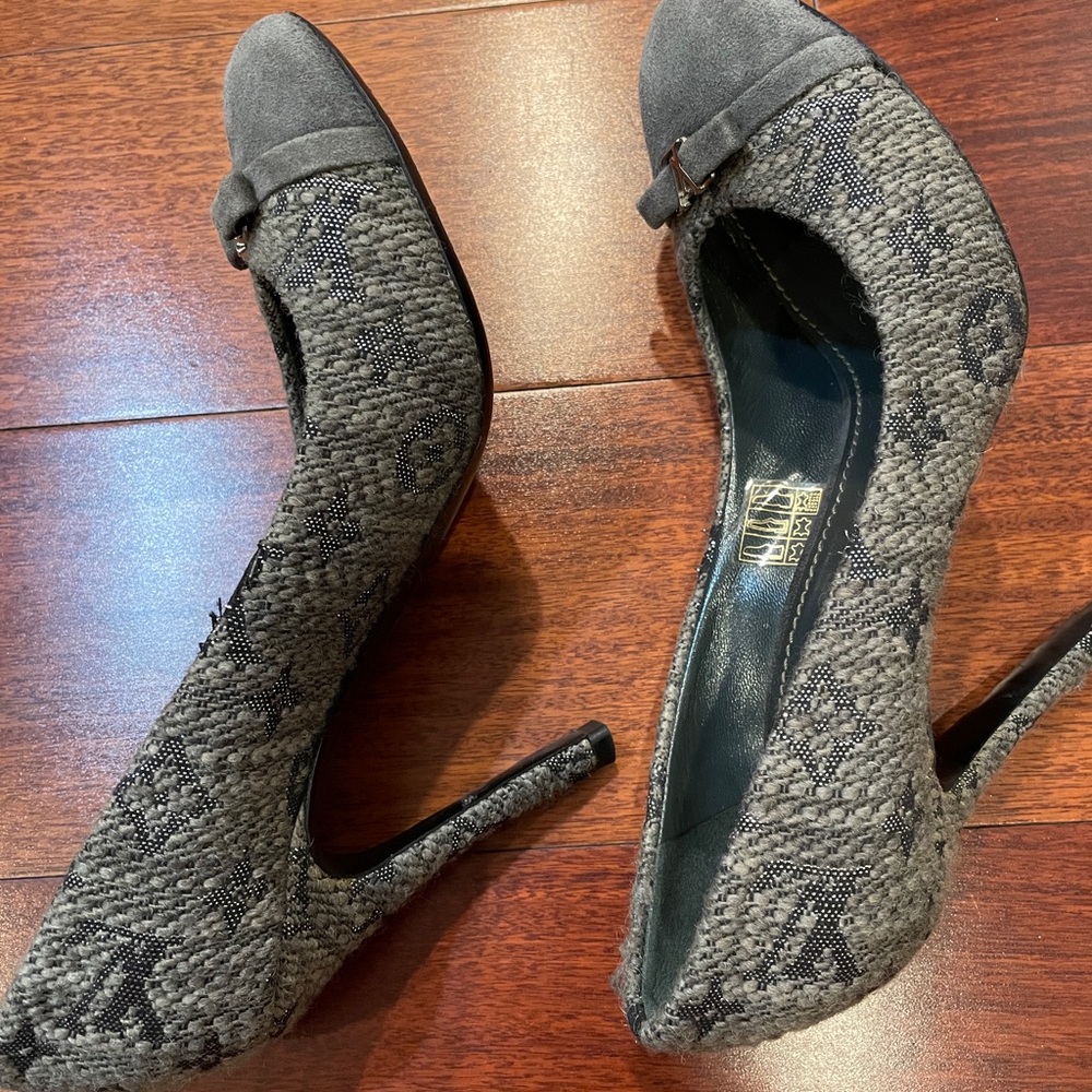 Louis Vuitton Gray Heels with Intricate Detailing and Stiletto Design - Picture 4 of 15